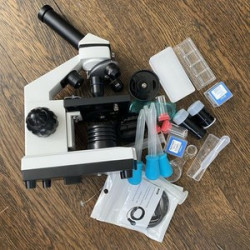 Microscopio Alot
